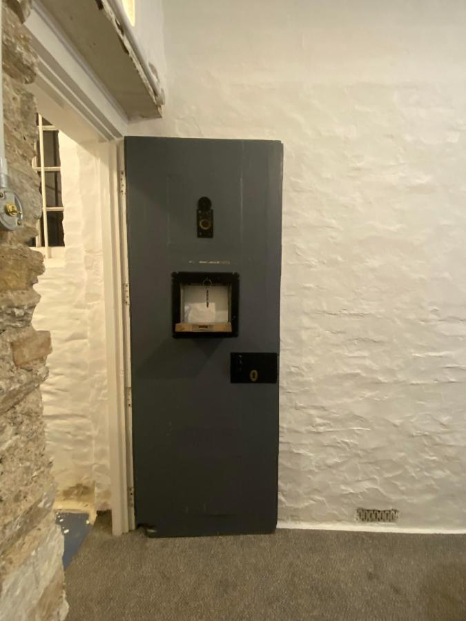 Victorian Police Station Apartment ลอนเซสตัน ภายนอก รูปภาพ
